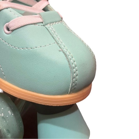 Purple and Green Roller Skates - Picture 6 of 8